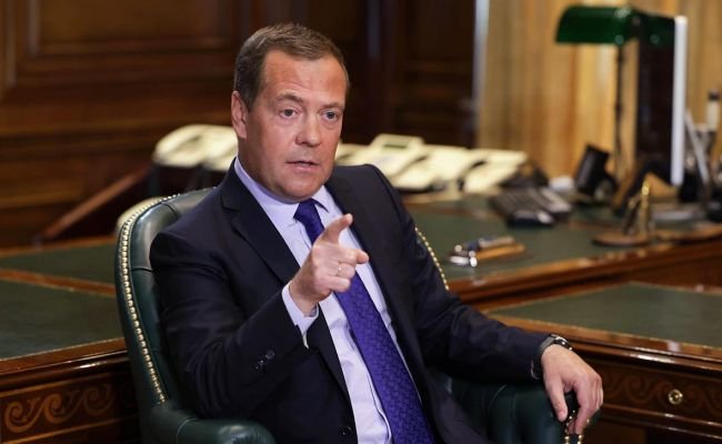 Медведєв пригрозив ядерною війною у разі поразки Росії