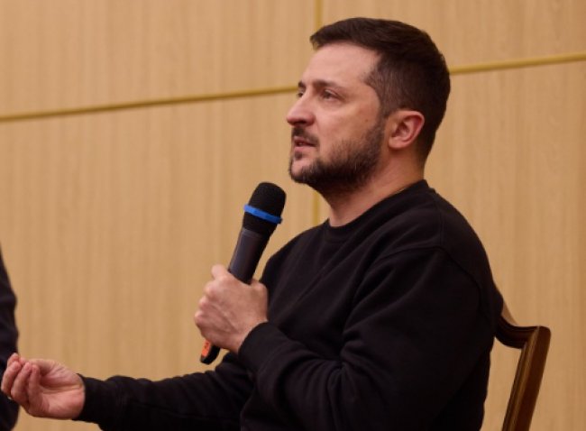 Військове керівництво отримало завдання створити резерви, – Зеленський