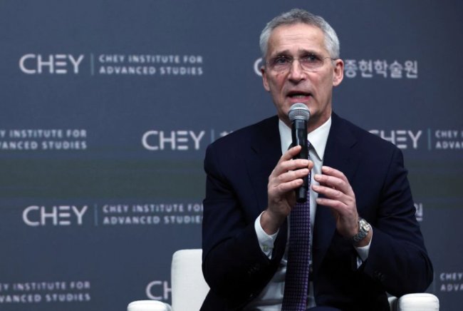 Столтенберг закликав Південну Корею розпочати постачання зброї Україні