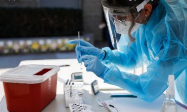 Новый вариант “Омикрона” BA.2 вытесняет предыдущий: он более заразный и стойкий к вакцинам