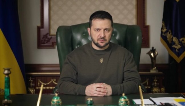 Здавати Бахмут ніхто не буде, – Зеленський