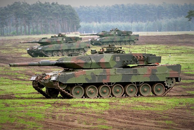 Танки будуть в Україні раніше за намічений термін, – Данілов