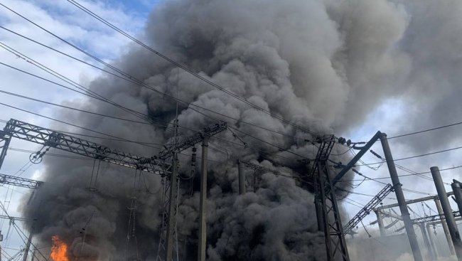 Росіяни влучили в об’єкти інфраструктури в шести областях: де ситуація найскладніша