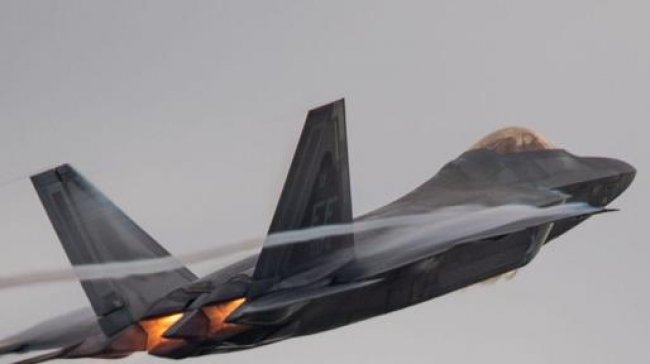 Голландські F-35 перехопили три російські військові літаки поблизу Польщі