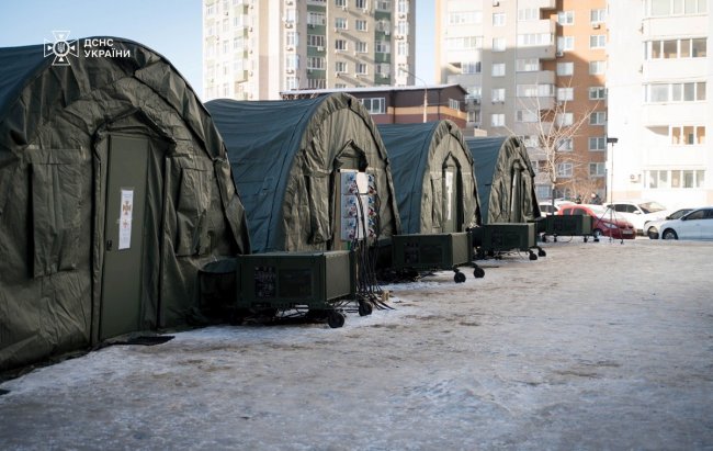 Через ворожі атаки без тепла тисячі будинків у Києві, без води — третина Одеси