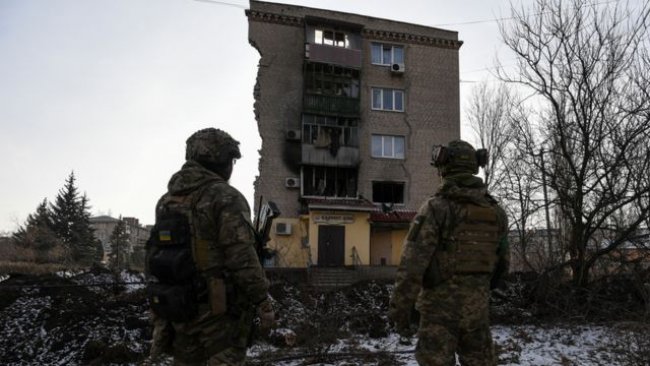 Огромные потери россиян под Бахмутом ставят под угрозу их способность наступать на других направлениях, - ВСУ