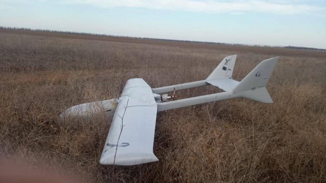 Два безпілотники впали на території в/ч у Криму: один із них вибухнув
