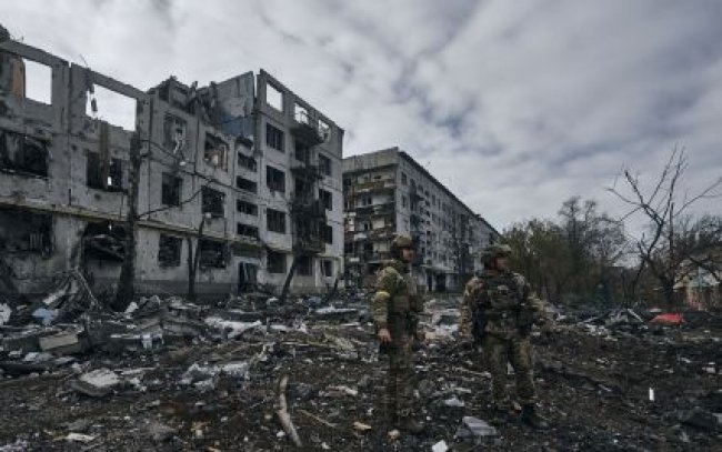 Росіяни посилили артобстріли Бахмута: яка там ситуація
