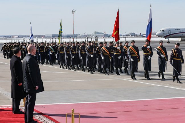 У Кремлі пояснили, чому Путін особисто не зустрів Сі Цзіньпіна у Москві