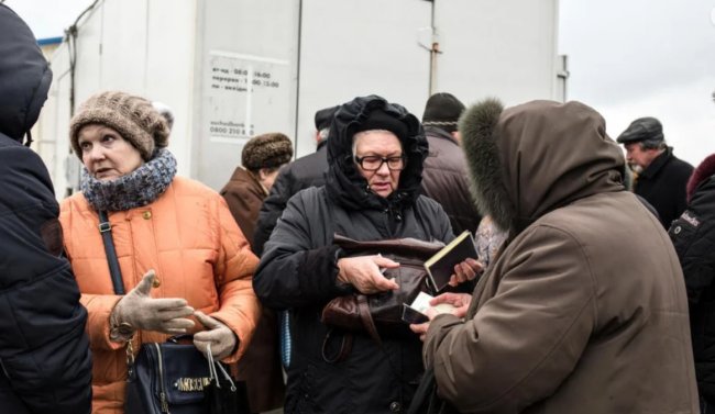 Пенсія – за хабар: на Херсонщині окупанти знущаються з людей похилого віку