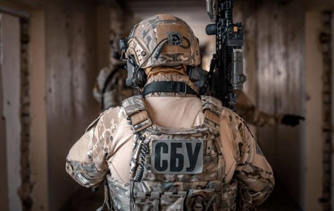 Злочин СБУ: спецслужбовці незаконно обшукали та пограбували бізнесмена. Відео