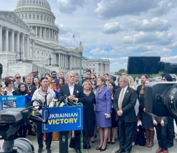 У США представили проєкт резолюції про перемогу України у війні проти Росії