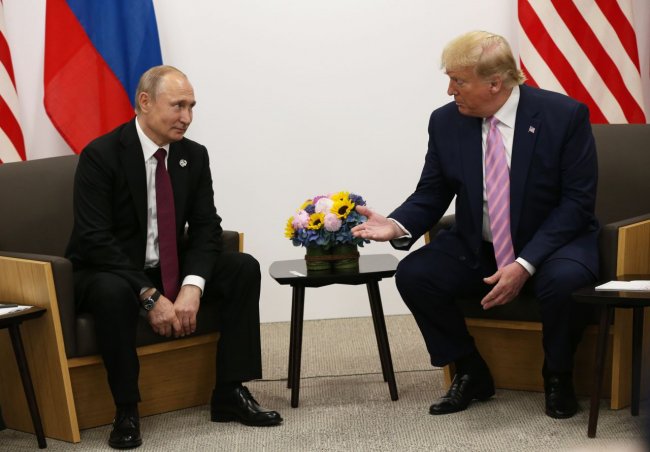 Трамп закликав Путіна укласти угоду для припинення війни в Україні та пригрозив тарифами на нафту