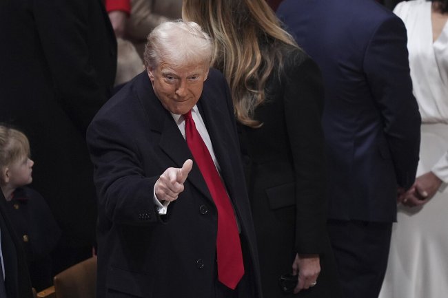 Трамп закликав Росію припинити удари по Україні, у Кремлі кажуть про &laquo;низку запитань&raquo;