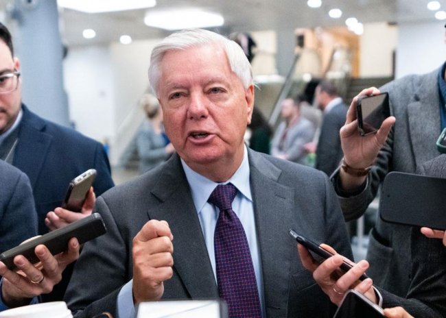 США погрожують санкціями за купівлю російської нафти: Сенат підтримав Трампа в тиску на Путіна