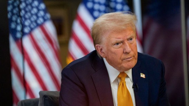 У Білому домі діє правило «повторити двічі»: як команда Трампа фільтрує його накази