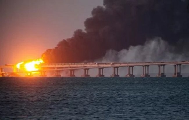 Росія більше не використовує Кримський міст для військових перевезень