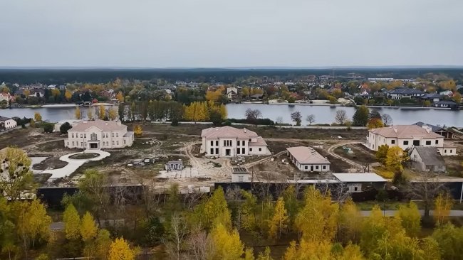 Єрмаку повідомили про підозру в справі про елітне будівництво «Династії» під Києвом