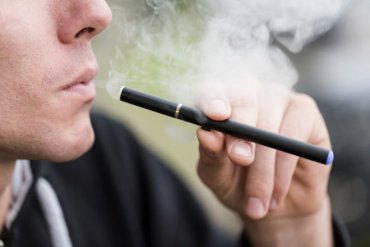 Сколько можно хранить одноразовую электронную сигарету?