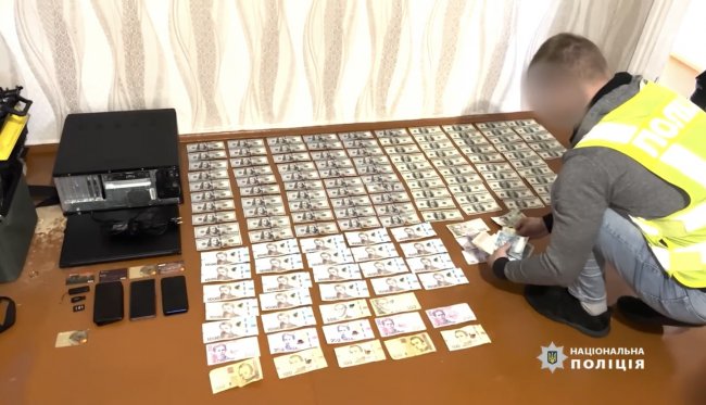 Подружжя з Миколаївщини привласнило понад мільйон гривень під виглядом відомого благодійного фонду: Кіберполіція викрила зловмисників