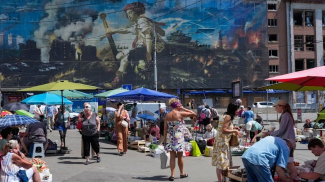 Україна змінює «вайб» війни: Захід починає вірити в перемогу Києва, а економіка Росії тріщить по швах – FT