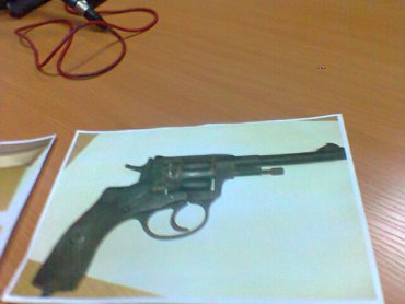 Шокину прислали черный пистолет