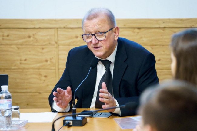 Всеукраїнська Рада захисту прав та безпеки пацієнтів просить київську владу відновити закупівлю інноваційних ліків для онкохворих киян