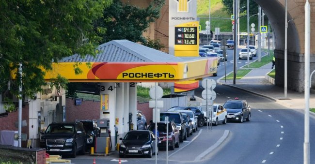 Путін не зміг захистити Москву та Петербург: бензинова криза накрила найголовніші міста РФ