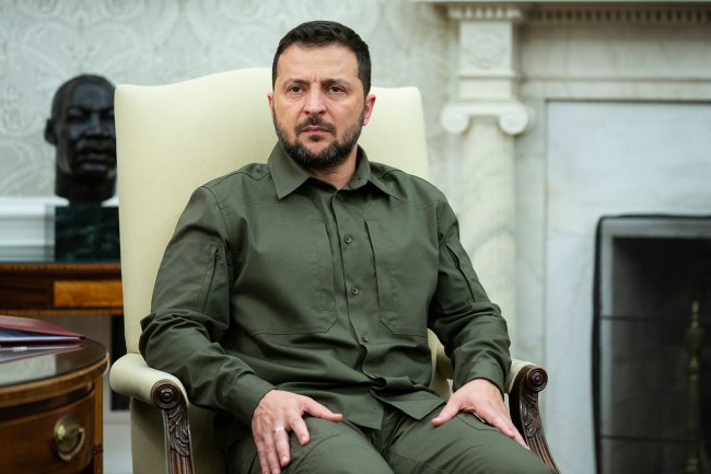 Зеленський пообіцяв звільнити Бахмут та ще два ключових міста