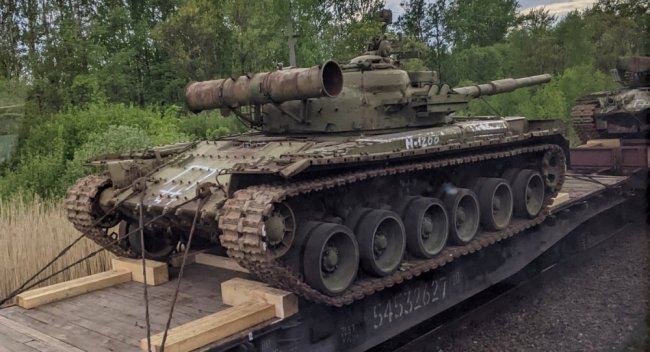 Нападу Білорусі не буде: Росія викачує зі складів усі боєприпаси та техніку