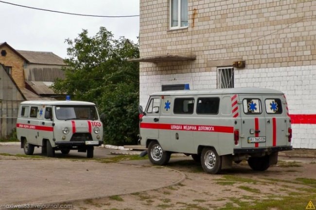 Окупанти в Запорізькій області не дають бензин для &laquo;швидких&raquo; і збирають гроші у бюджетників