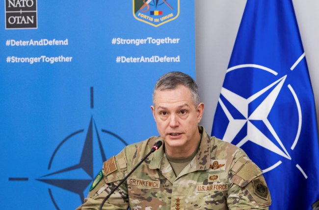 Командувач НАТО представив «теорію перемоги» на випадок російського вторгнення – Bloomberg