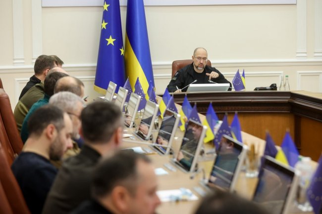 Вугілля вдвічі більше, ніж потрібно: Шмигаль заявив про готовність до опалювального сезону