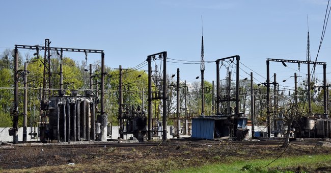 Росія повністю знищила енергетичну систему Херсона: коли її відновлять