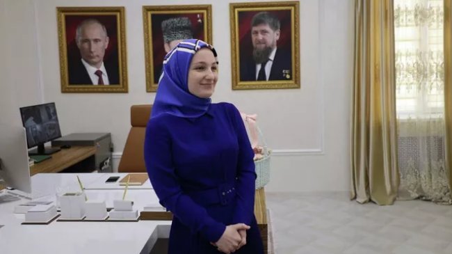 Кадиров нагородив Кадирову орденом Кадирова