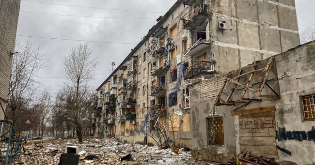 Ніхто не змушує вмирати за руїни: Зеленський про ситуацію в Покровську