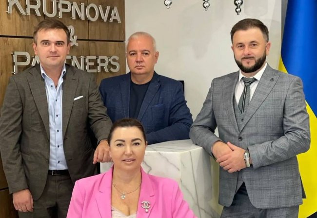 Адвокатська компанія «Крупнова та партнери» «кинула» ексголову «АЙБОКС БАНКУ» Петра Мельника на $150 тис.