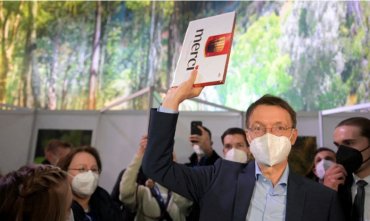 “Омикрон” вызовет масштабную пятую волну COVID-19, – Минздрав Германии