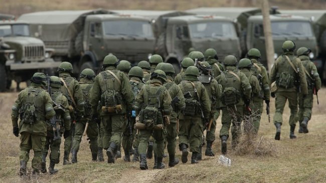 У Маріуполі озброєні зеки втекли з армії окупантів