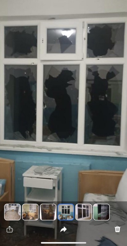 В лікарні вибуховою хвилею вибило десятки вікон В лікарні вибуховою хвилею вибило десятки вікон